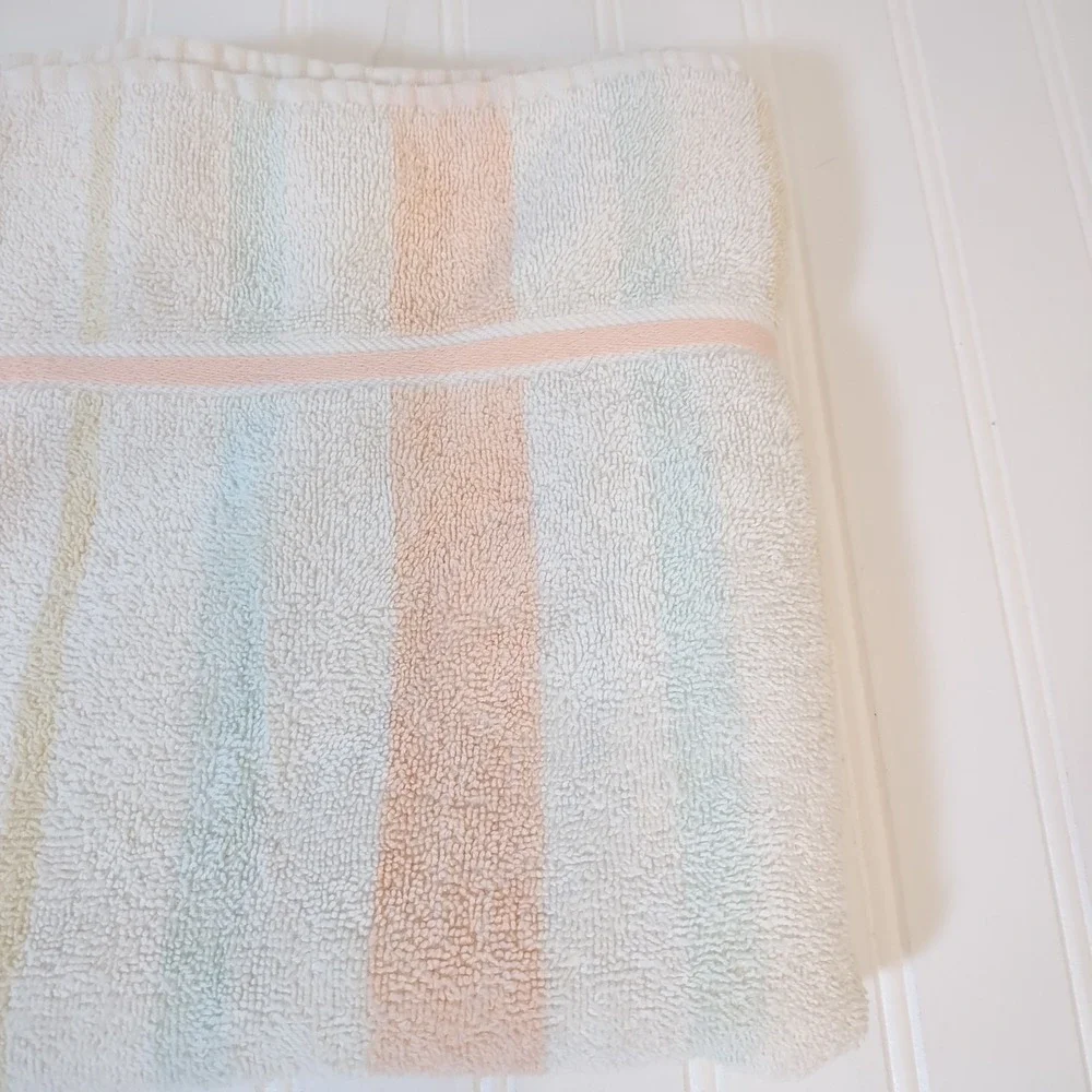 Vtg Stevens Tri-Color Retro Striped Terry Bath Towel Pink Peach 100 Cotton 40x24
